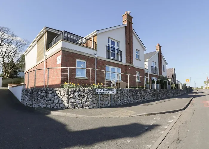 Benllech Coastal Retreat